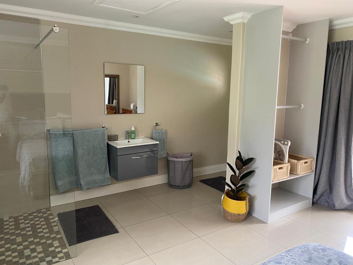 Studio @ Champion Apartment Дърбан Екстериор снимка