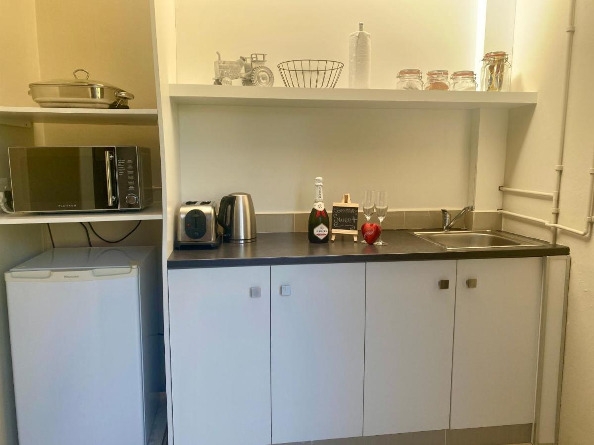 Studio @ Champion Apartment Дърбан Екстериор снимка